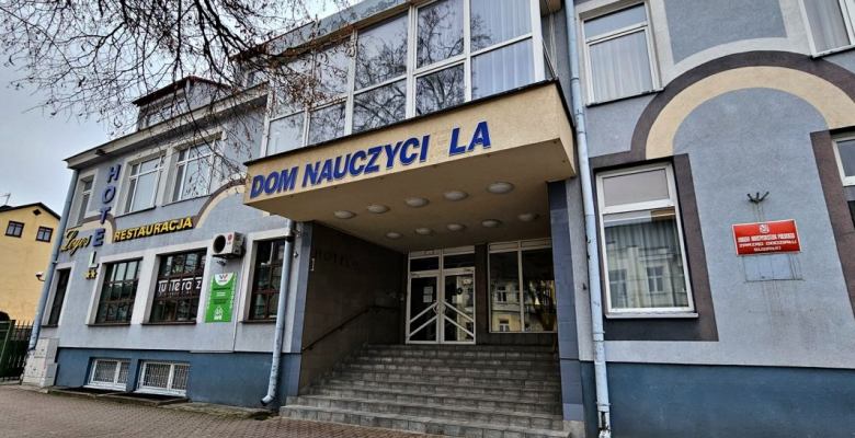 Nieruchomość została sprzedana za 1 mln 892 tys. zł. 