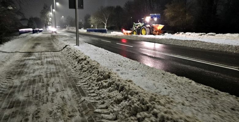 Temat zimowego odśnieżania dróg i chodników w Suwałkach