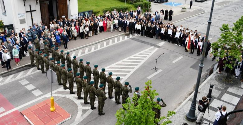 Najstarsza działająca szkoła w mieście i jedna z najstarszych szkół średnich w Polsce