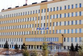 ukradł ozdobną kurę sprzed jednej z kwiaciarni w Suwałkach