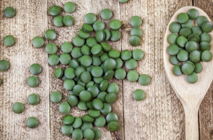 Czy chlorella to niezbędny element diety wegańskiej i wegetariańskiej?