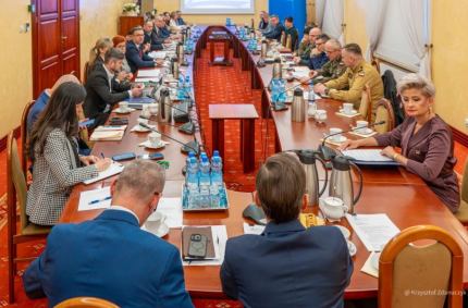 zapewnienie bezpieczeństwa dzieci i młodzieży podczas zimowych ferii