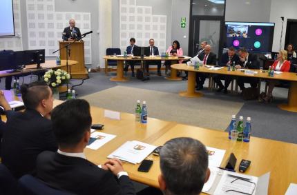 modernizacja sali sesyjnej im. J. Gajewskiego oraz sali ślubów