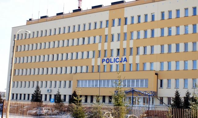 ukradł ozdobną kurę sprzed jednej z kwiaciarni w Suwałkach