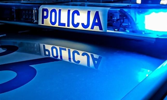 Dwoje funkcjonariuszy policji trafiło do szpitala