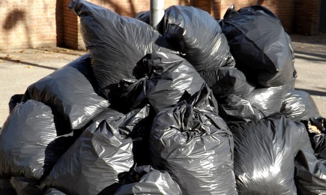 Większe zniżki dla emerytów za odbiór śmieci?