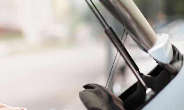 Siłowniki klapy bagażnika prosto od Producenta!