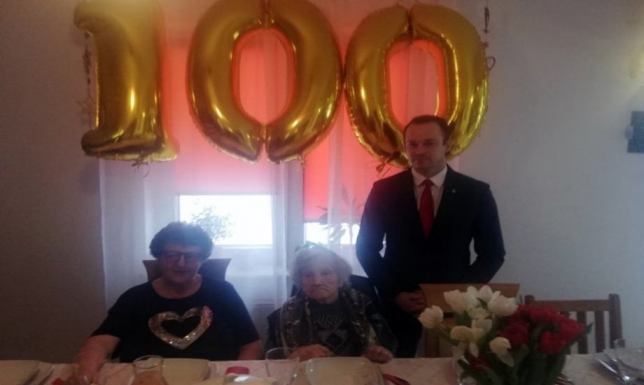 Uczcili 100. urodziny mieszkanki gminy Giby Setne urodziny obchodziła Zofia Miszkiel z Białorzeczki