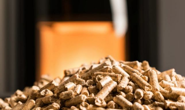 Jaki kocioł na pellet sprawdzi się w twoim przypadku – na co zwrócić uwagę przy wyborze urządzenia grzewczego Jaki kocioł na pellet sprawdzi się w twoim przypadku – na co zwrócić uwagę przy wyborze urządzenia grzewczego