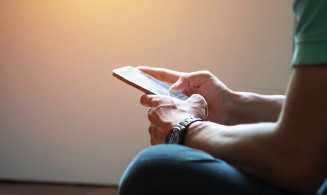 Akcesoria do iPhone’a – co warto mieć? Must-have 2025 Akcesoria do iPhone’a – co warto mieć? Must-have 2025