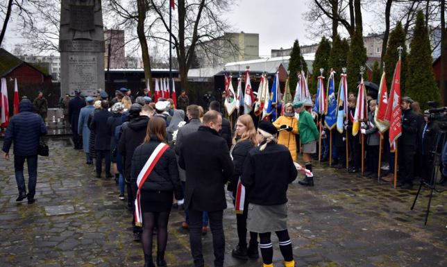 Nie wydali dowódców - zostali powieszenie