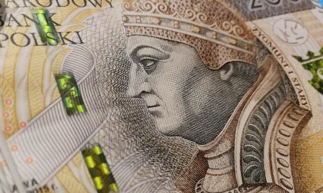 Mieszkaniec Suwalszczyzny oszukany na 100 tysięcy złotych Kolejną ofiarą oszustów padł 56-letni mieszkaniec Suwalszczyzny