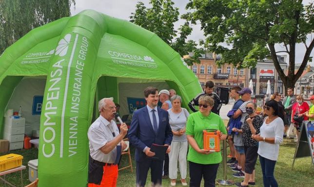 Defibrylator od Compensy trafił do Suwałk