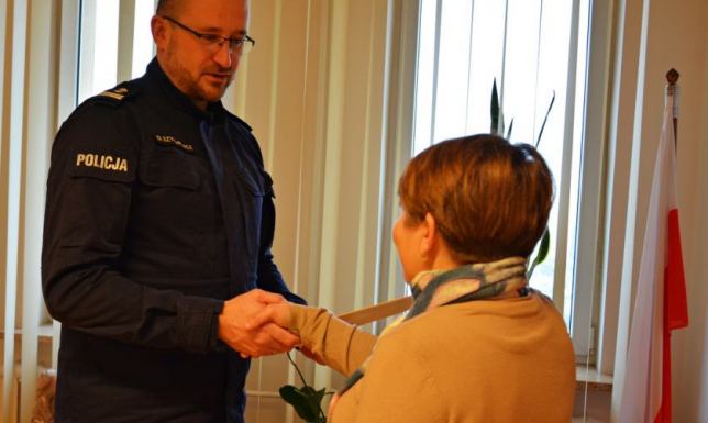 Za godną postawę mieszkanka Suwałk nagrodzona. 