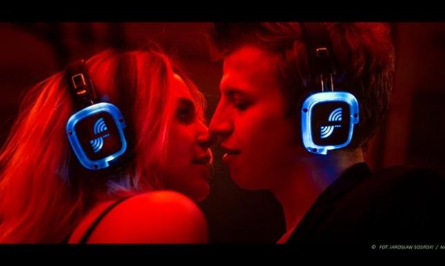 Nosimy w kieszeniach cały świat Nosimy w kieszeniach cały świat