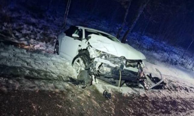 Groźny wypadek na trasie Augustów-Giby. Cztery osoby trafiły do szpitala. Groźny wypadek na trasie Augustów-Giby. Cztery osoby trafiły do szpitala.