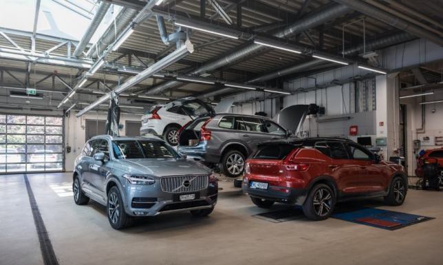 Kompleksowe wsparcie po wypadku – Jeździsz Volvo. Dzwon do Volvo. +48 662 300 300