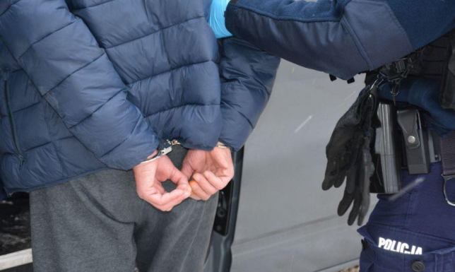 W ręce policjantów wpadli kolejni poszukiwani.