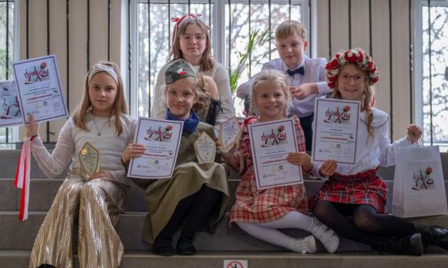 Sukces Studia Piosenki Świetlik Sukces Studia Piosenki Świetlik