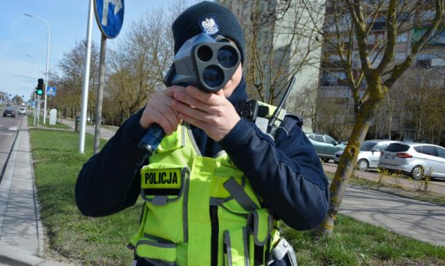 funkcjonariusze Policji zadbają o bezpieczeństwo uczestników ruchu drogowego
