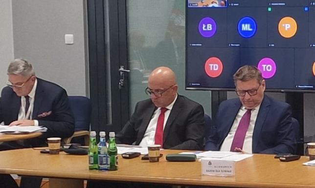 Grzegorz Gorlo na konferencji prasowej 27 listopada