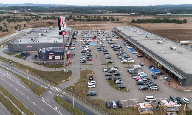 Multishop Suwałki to nowoczesny park handlowy