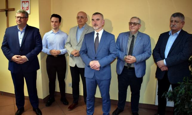 Konferencja prasowa kandydata na prezydenta Suwałk Jacka Juszkiewicza