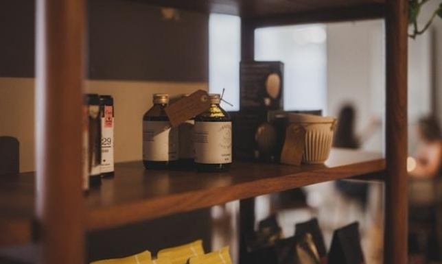 Dlaczego ludzie ufają produktom bardziej, kiedy mają czytelną etykietę