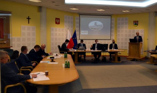 Prezydent Suwałk z wotum zaufania i absolutorium