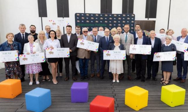 „Aktywny senior w tańcu i w wodzie” Miasto Suwałki otrzyma ponad 17 tysięcy złotych na realizację projektu