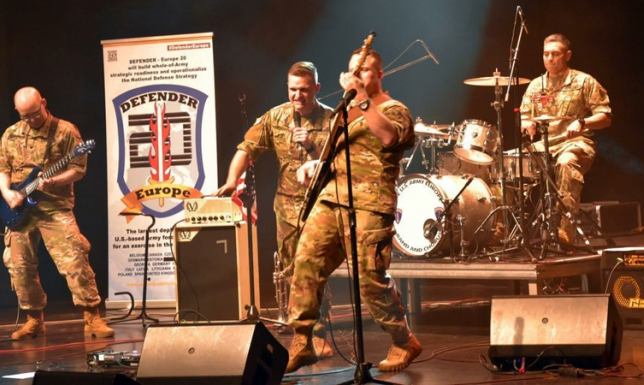 Koncert amerykańskiej armii w Suwałkach Koncert amerykańskiej armii w Suwałkach