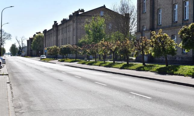 utrudnienia w ruchu drogowym i pieszym na ul. Sejneńskiej 