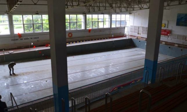 przetarg na remont basenu w Szkole Podstawowej nr 10