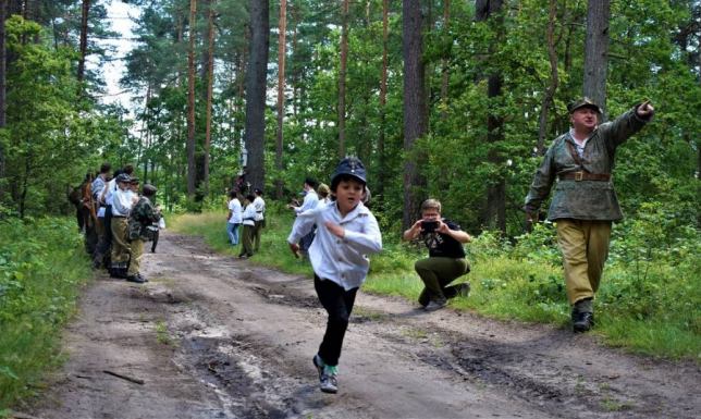 Biegli po bezpieczne wakacje Wirtualny bieg po bezpieczne wakacje