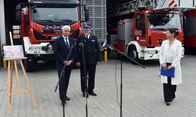 Strażackie samochody za najlepszą frekwencję 