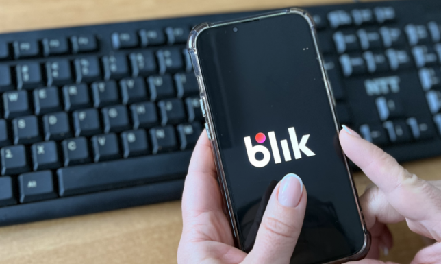 Chcieli pomóc koledze - zostali oszukani Do suwalskich policjantów zgłosili się: 24-latka i 32-latek