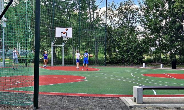 Boisko do streetballa w Parku Północnym z SBO
