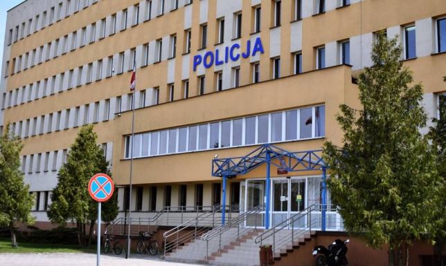 Policjanci z Suwałk zatrzymali 44-latka podejrzanego o kradzież płyt CD