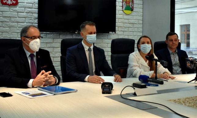 Budżet Suwałk na 2022 rok z poparciem ugrupowania :Mieszkańcy Suwałk"