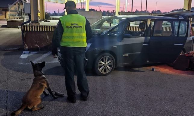 Przemyt 9,5 tys. paczek białoruskich papierosów