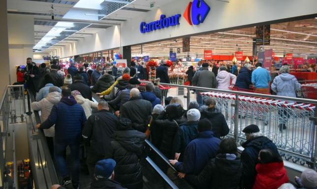 Tłumy suwalczan na otwarciu sklepu Carrefour