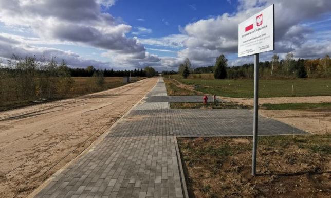 Wyremontowane drogi dla pieszych w Gminie Suwałki drogi dla pieszych w Gawrych-Rudzie oraz w miejscowości Płociczno-Osiedle