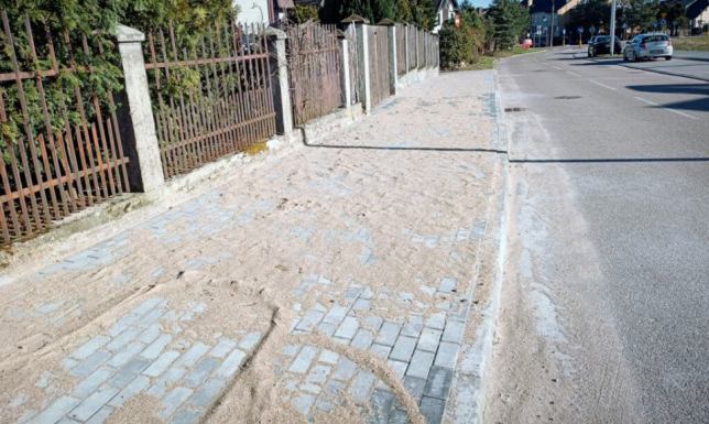 zniszczone chodniki przy suwalskich ulicach zostaną wyremontowane