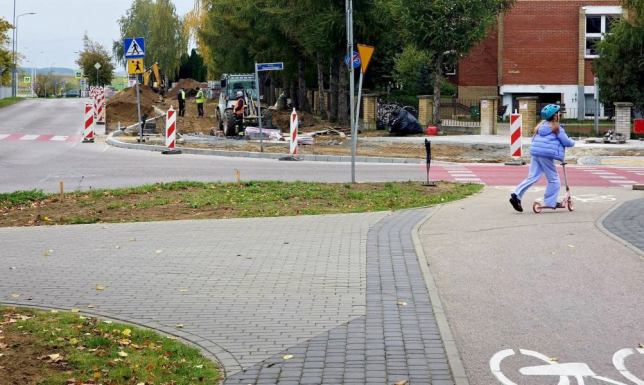 Rozpoczęła się budowa dwóch nowych ciągów pieszo-rowerowych