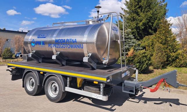 Nowa cysterna do wody pitnej o pojemności 6000 l.