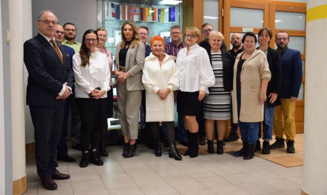  członkowie komisji konkursowych opiniujący oferty w otwartych konkursach