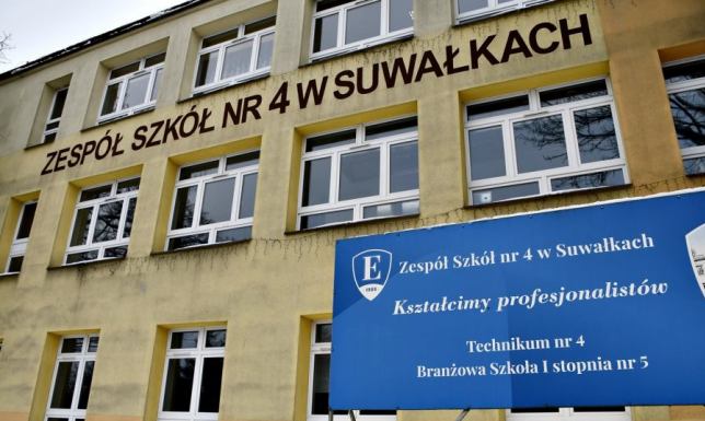 kompleksowe zagospodarowanie terenu wokół Zespołu Szkół nr 4