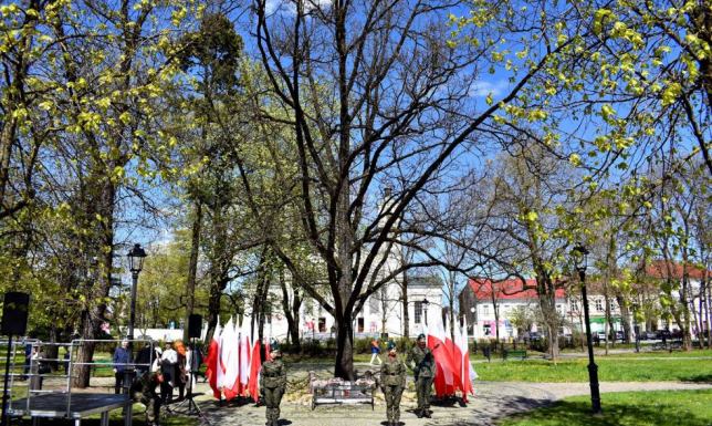 3 maja 1923 roku zasadzony został Dąb Wolności