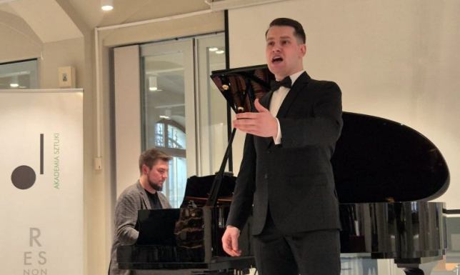 uczeń klasy śpiewu w Państwowej Szkole Muzycznej I i II stopnia w Suwałkach