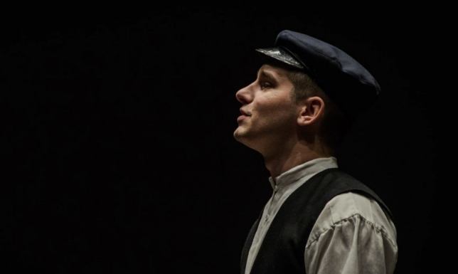 Damian Balcer z Zespołu Pieśni Ludowej „Szuwarki” z Wiżajn 